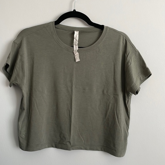 lululemon cates tee